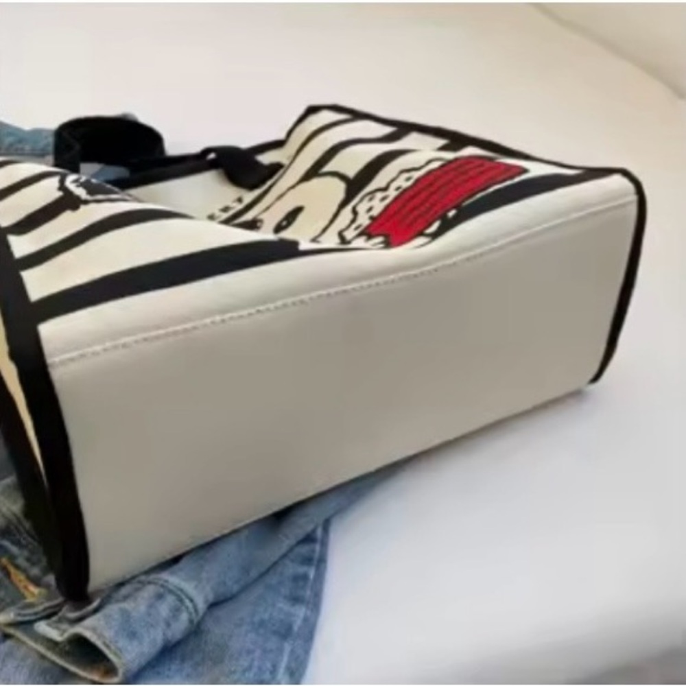 Snoopy Striped Tote Bag - Picture 5 of 8